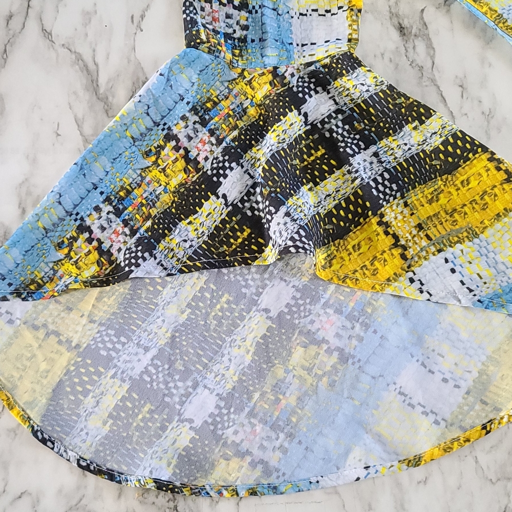 Project Runway Abstract Blouse Size Medium - image 7